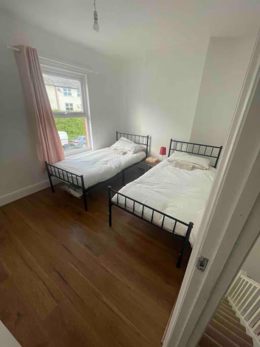 Modern 2 Bedroom Terraced House Dover Luaran gambar
